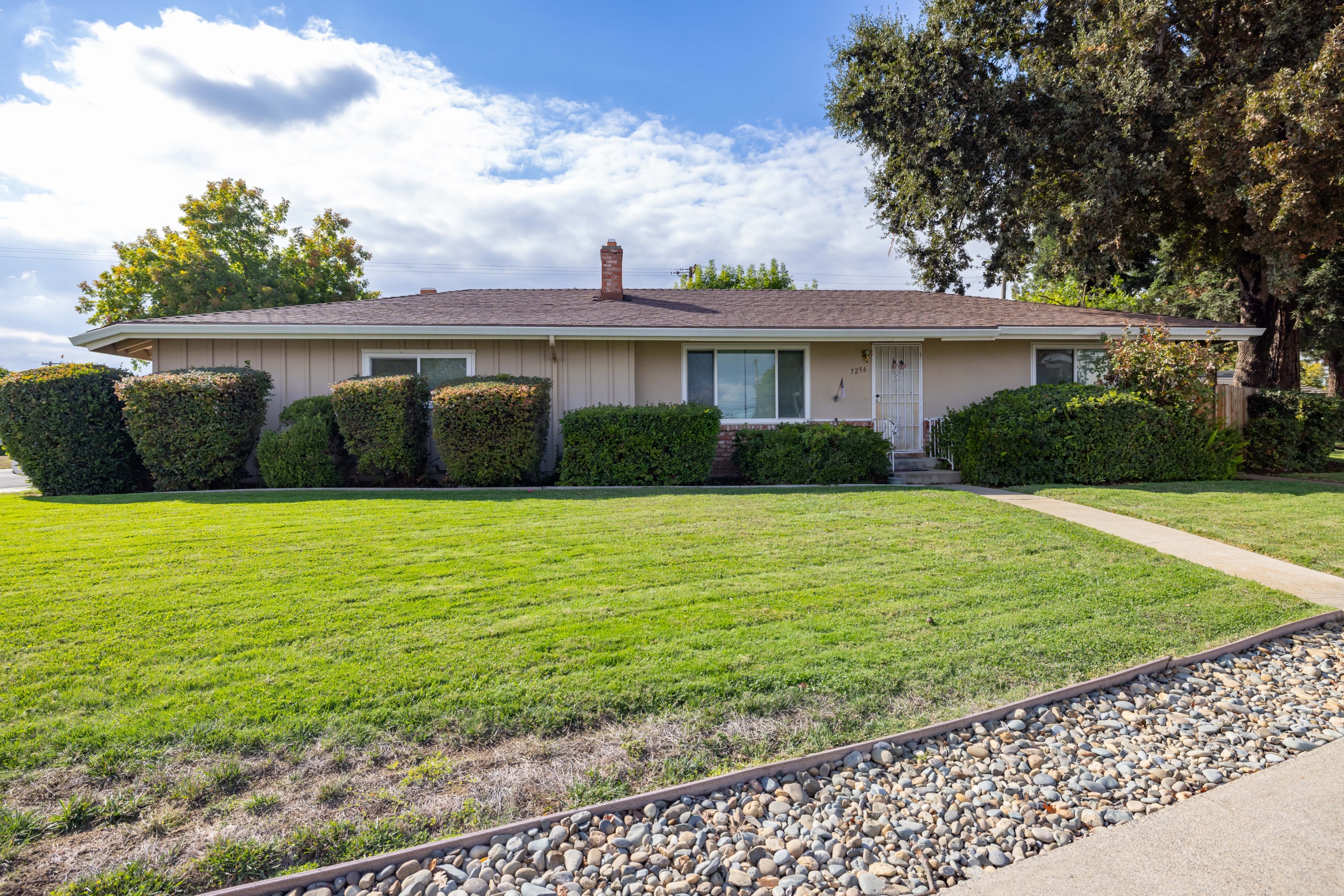 7256 South Land Park Dr